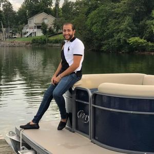 Meet your Posher, Romario